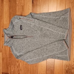 Patagonia sweater fleece, light blue heather. Good condition, size medium.